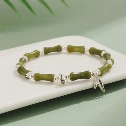 Green aventurine bamboo strawberry crystal bracelet with mixed natural stones and adjustable closure
