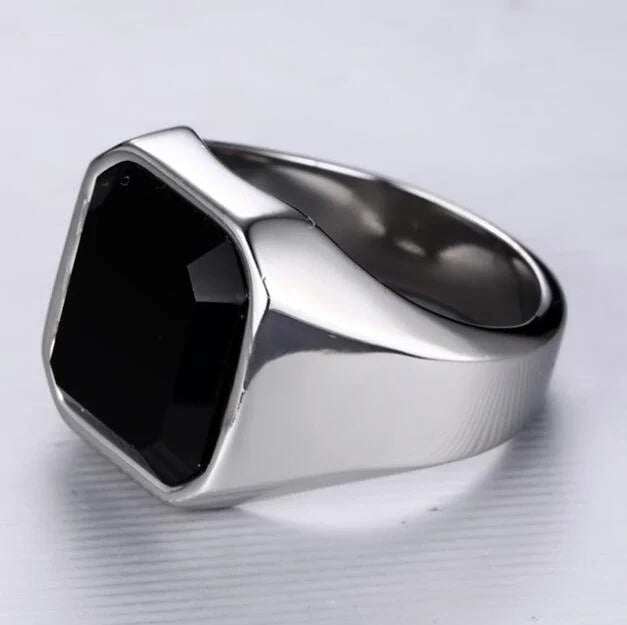 Men's stylish stainless steel black agate ring for a bold and sophisticated look