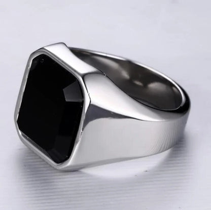 Men's stylish stainless steel black agate ring for a bold and sophisticated look