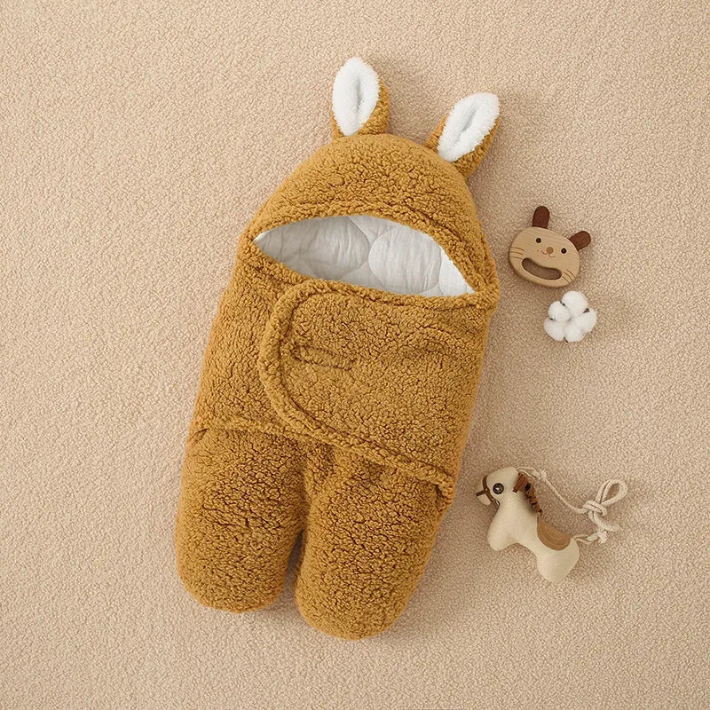 Thickened anti-shock baby quilt in khaki colour showing lamb velvet exterior and pure cotton interior