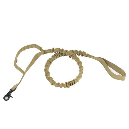Retractable outdoor dog lead with elastic buffer for safe and comfortable walks