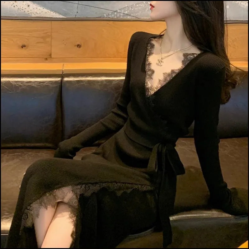 Black solid-colour princess dress skirt with slim fit silhouette on mannequin