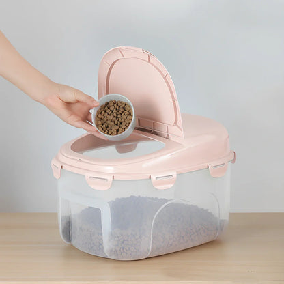 PP resin pet food storage bucket in matcha green, 2.5 litre capacity with airtight lid for dry kibble