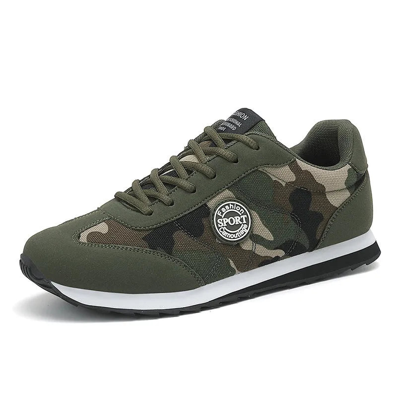 Camouflage pattern suede running shoes with foam sole and mesh lining