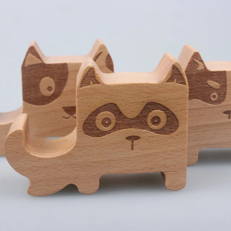 Custom beech wood lazy phone holder with various designs for hands-free convenience