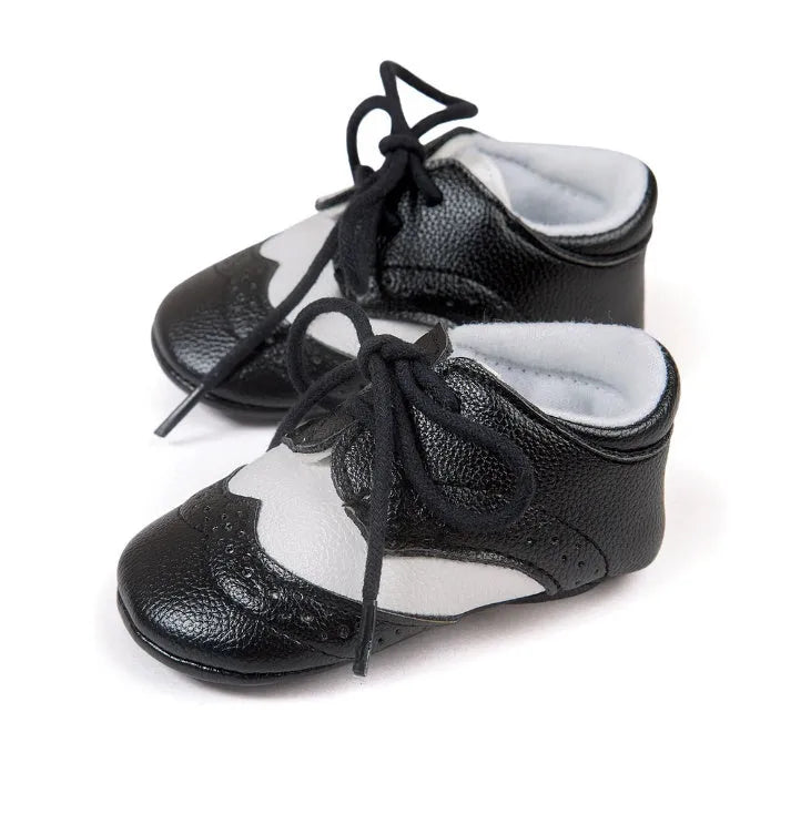 Men's vintage soft-soled baby shoes in synthetic leather, shown in light brown colour