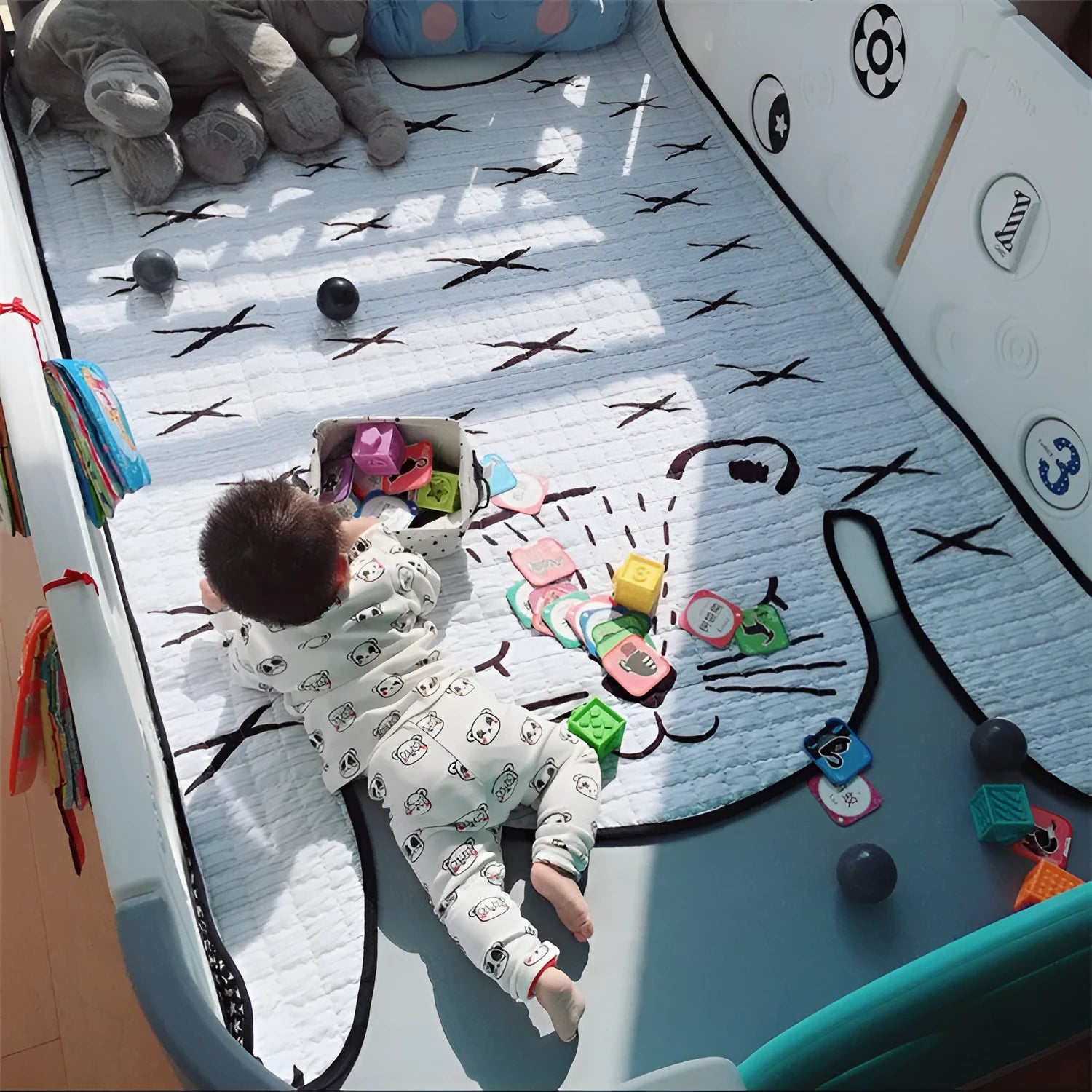 Soft cotton baby play mat with white tiger design for children's floor activities and living room decoration