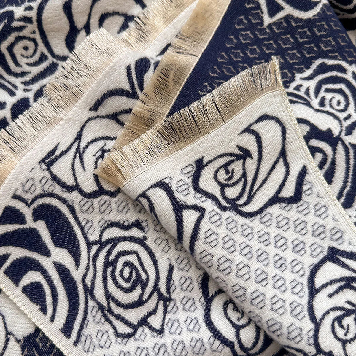 Cashmere-like winter scarf in grey, black, blue, or khaki with tassel details, shown flat to display its 185x65cm size.