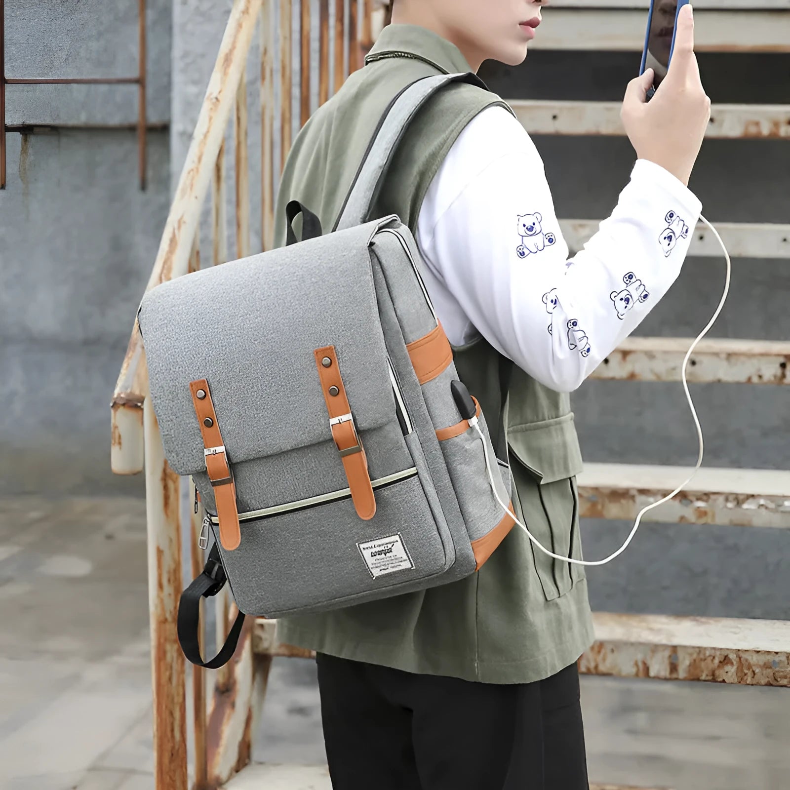 Three-piece waterproof business backpack with curved shoulder straps in four colour options