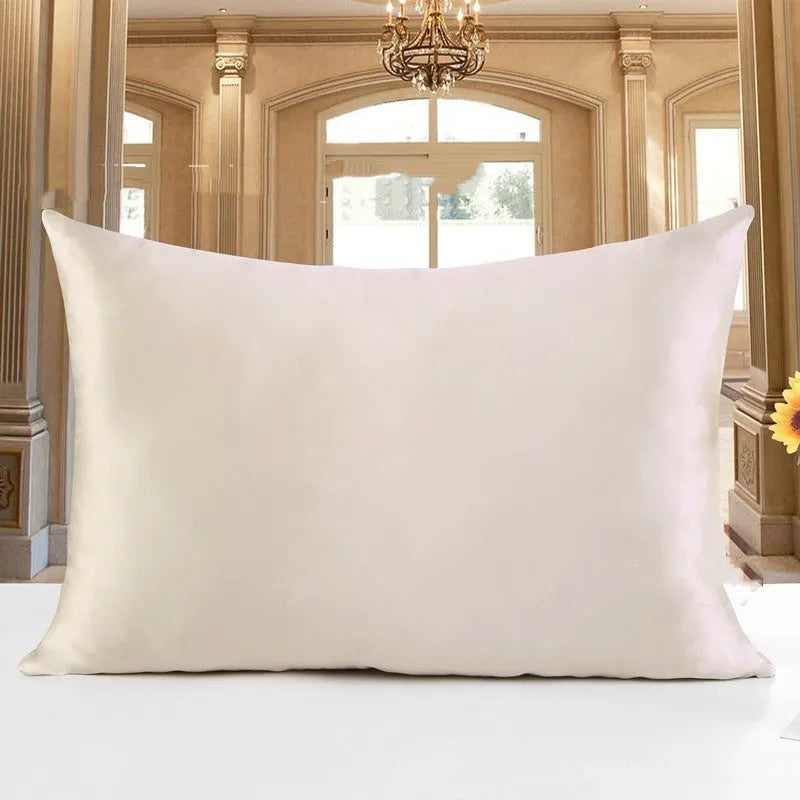 19 M double-sided silk pillowcase in champagne colour showing smooth texture and hem detailing