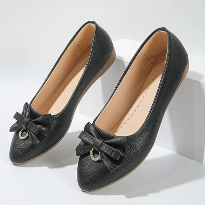 Plus size women's flat casual shoes with bowknot detail and shallow mouth design in beige