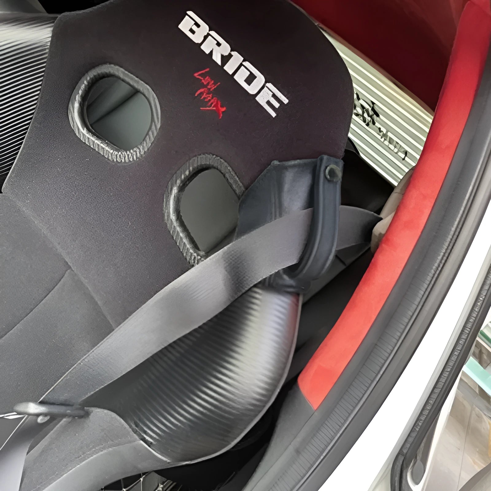 Genuine leather racing seat belt cover for bucket seats in multiple colour options