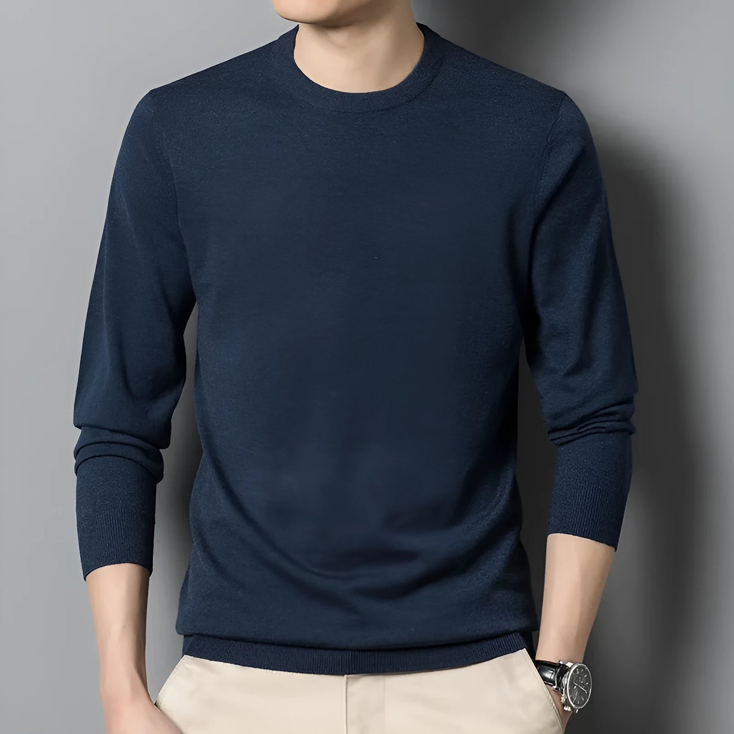 Men's heavy wool pullover sweater in light business style with fine yarn construction