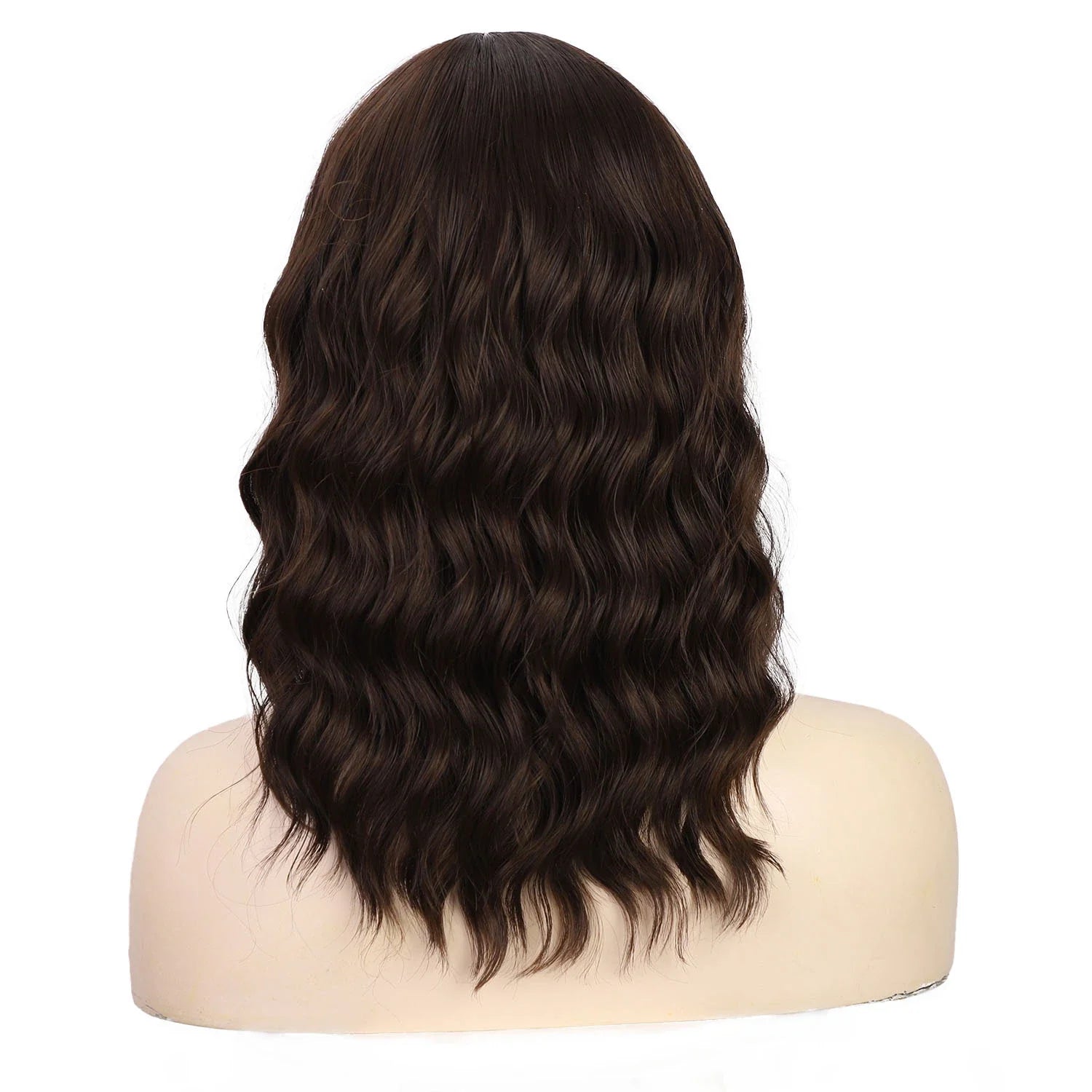 A short, curly wig with a water ripple effect inspired by European and American styles