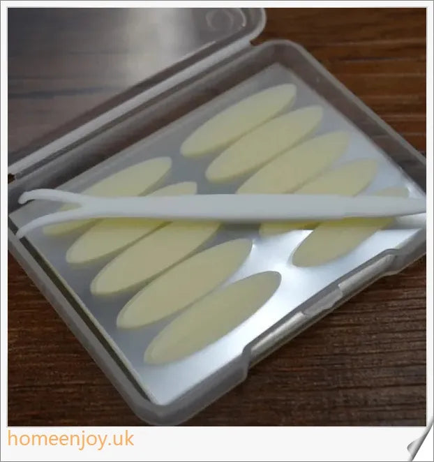 Double eyelid tape for heavy hooded eyes, eyelid lifter strips, instant eyelid lift, natural-looking double eyelid crease