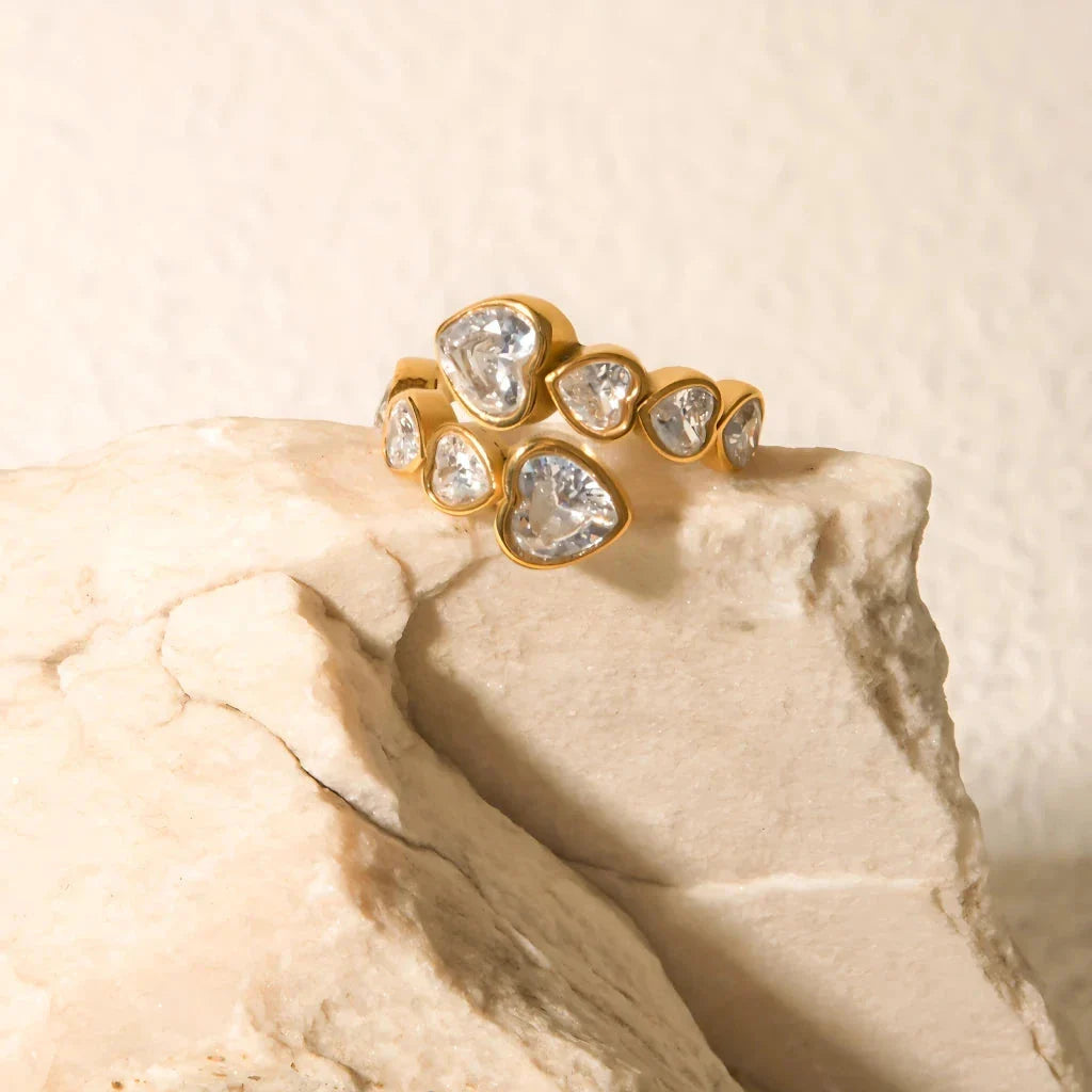 Stunning 18K gold-plated ring featuring a sparkling heart-shaped cubic zirconia design