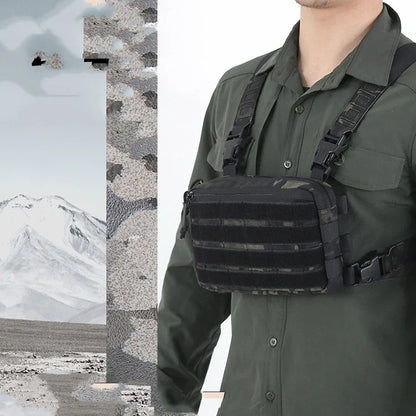 Protective Equipment Camouflage Light Combat Tactical Vest with double shoulder straps and less than 20L capacity