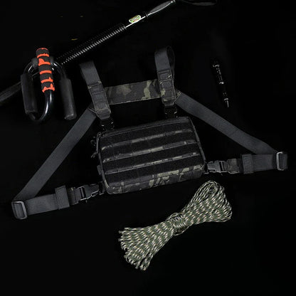 Protective Equipment Camouflage Light Combat Tactical Vest with double shoulder straps and less than 20L capacity