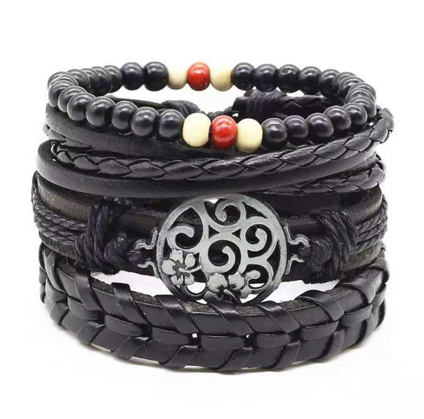 Men's vintage braided leather bracelet, a stylish and durable accessory for any occasion.