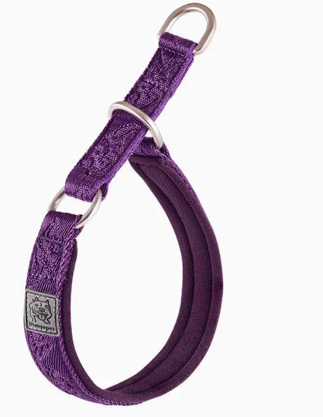 Adjustable P chain dog collar in army green nylon webbing with aluminium alloy fittings.