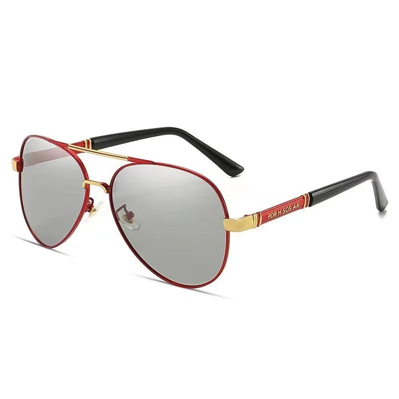 Men's polarised sunglasses with metal frame and adjustable nose pads in gold and black colour