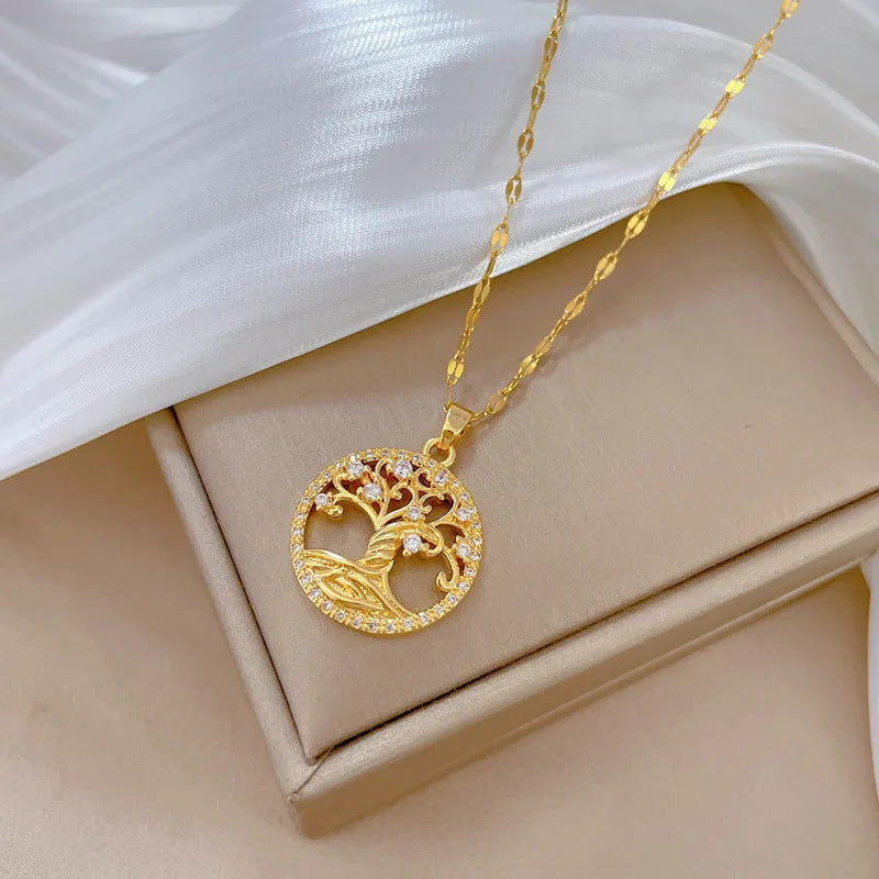 Gold-plated adjustable cross necklace with mother pearl pendant and rhinestone zircon details on 41-50cm chain