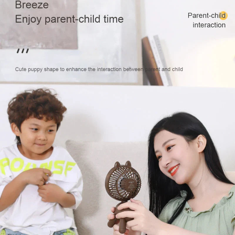 Compact portable USB-powered desktop cooling fan with adjustable airflow and shaking head