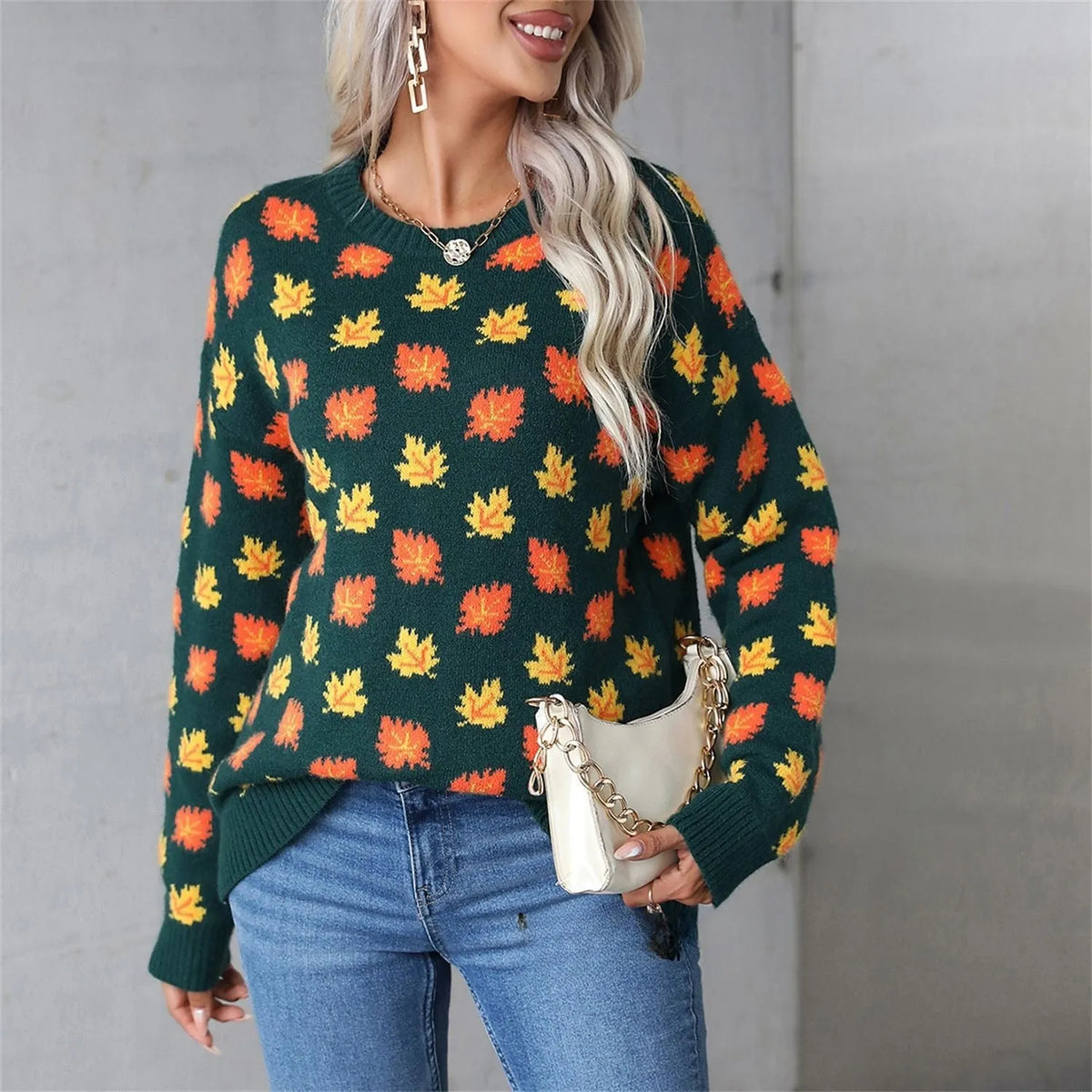 Maple leaf Christmas loose knit pullover sweater in beige or dark green with contrast colour detail