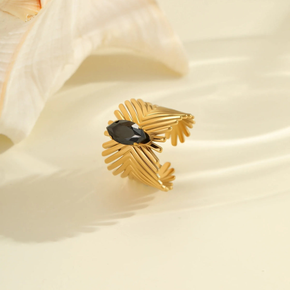 Geometric design stainless steel ring for women with inlaid zircon stones, open mouth free size