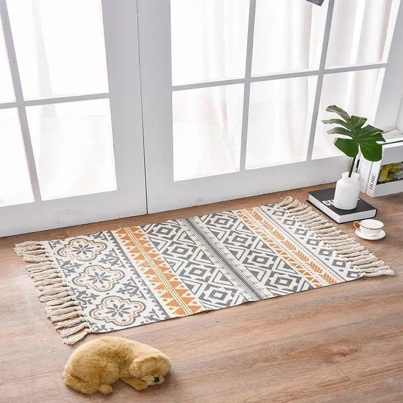 Scandinavian style hand-woven cotton linen floor mat 60 x 90 cm with tassels in cactus pattern