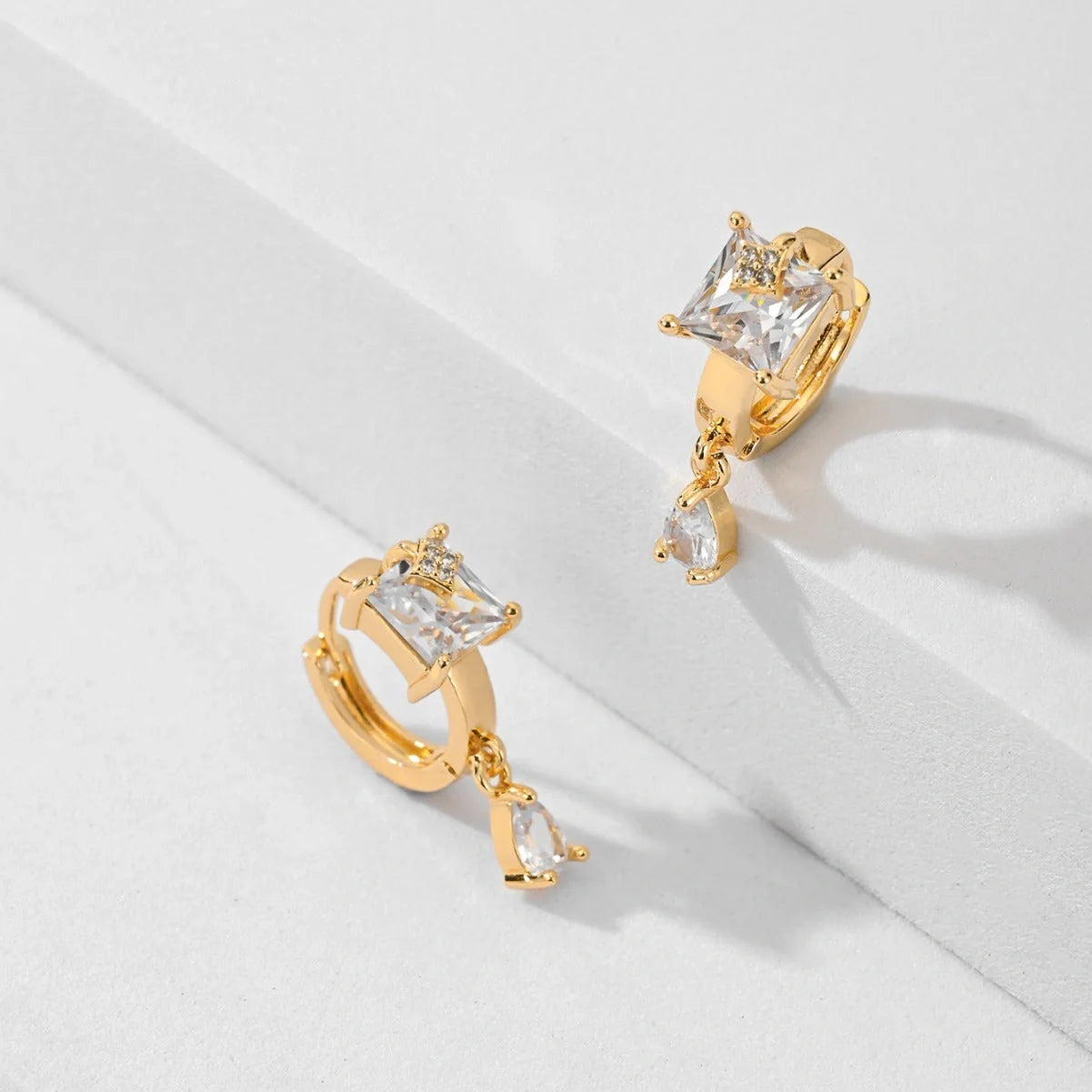 Copper-plated gold fashion earrings with water droplet design in six colours