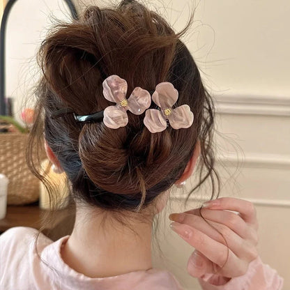 Retro flower bobby pin with acrylic petals in blue, light blue, beige, and pink colour options