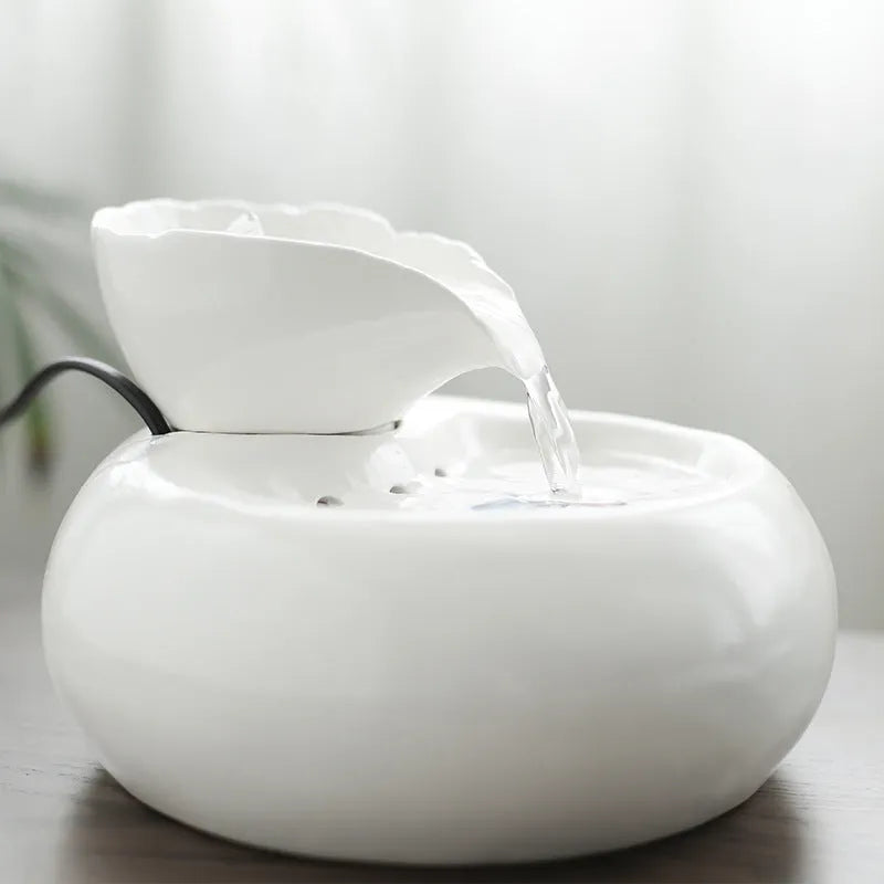 Ceramic Automatic Cat Water Dispenser with Leaf Design, Porcelain Pet Fountain in White or Pink, EU or US Plug, for Continuous Clean Drinking Water