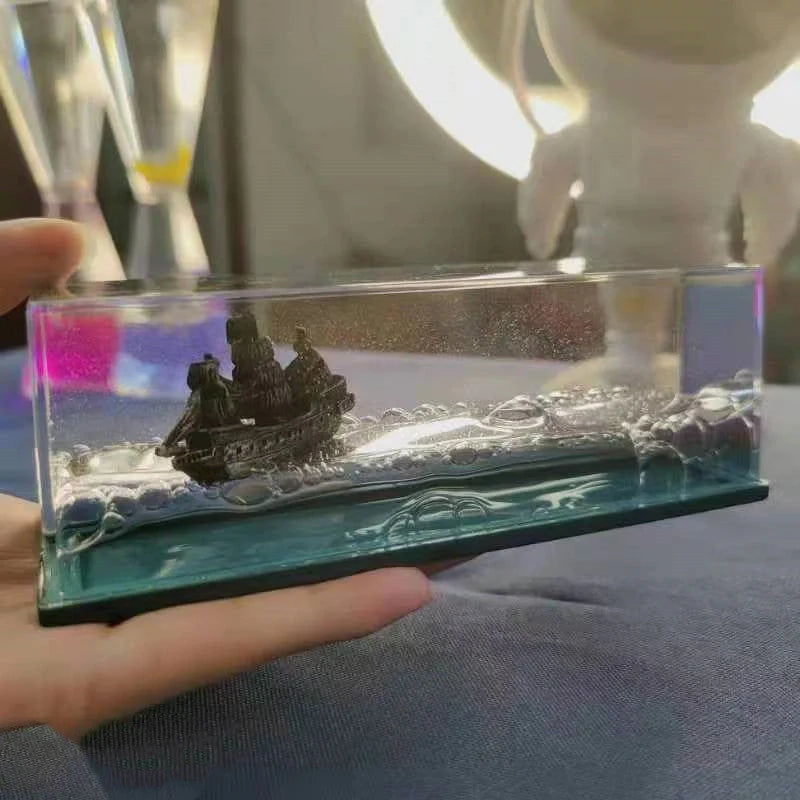 Acrylic liquid quicksand floating astronaut ornament for desk decor