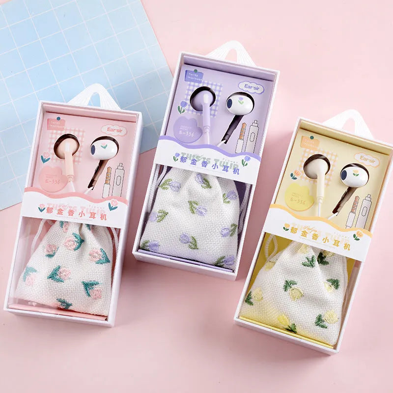 Wired in-ear earphones with round hole or Type-C interface, ABS cable, for mobile phone and computer
