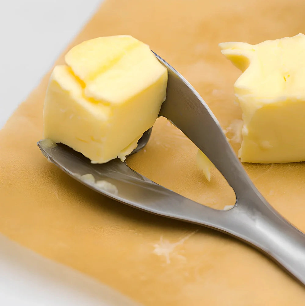 Stainless steel butter cutter with 12cm blade and 60 degree tip angle