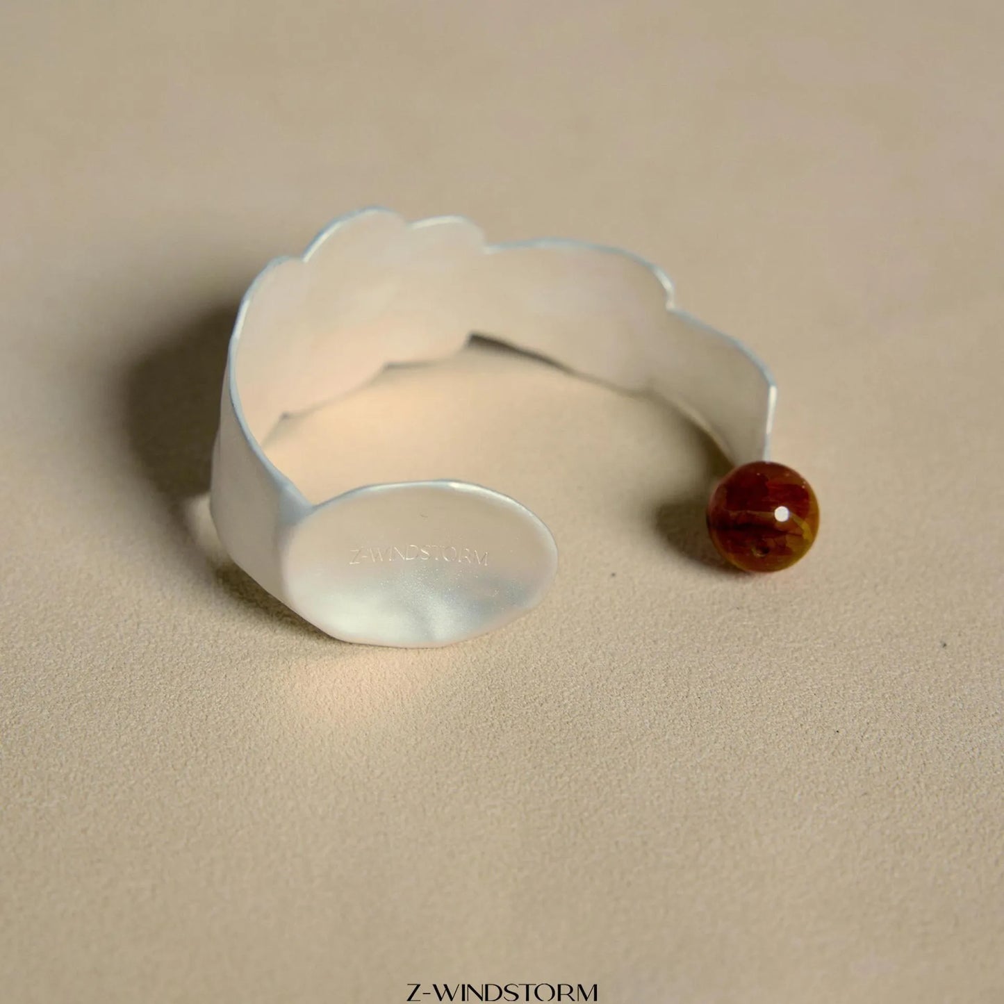Small silver-tone stewed pork spoon shaped jewellery ring or bracelet with diamond design