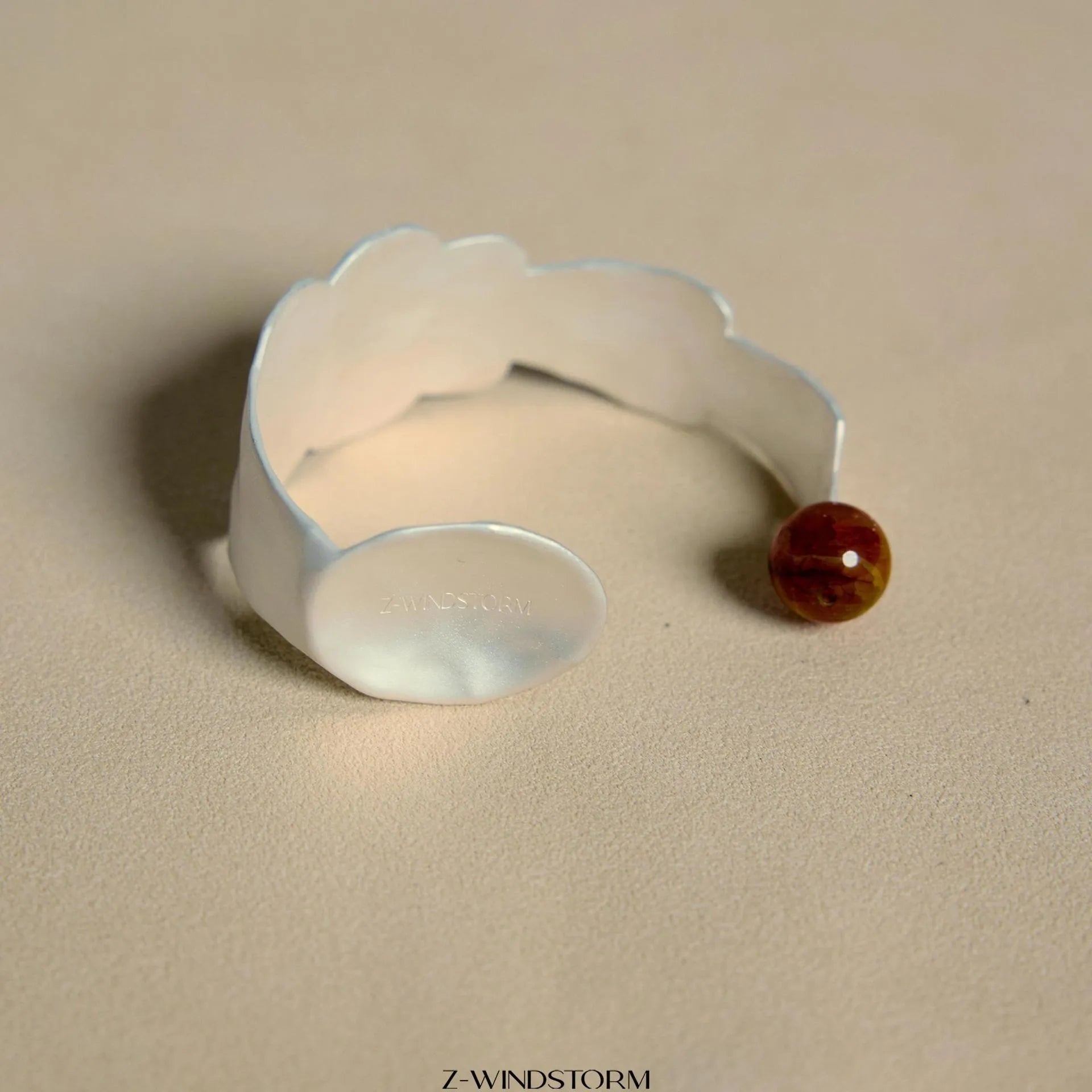 Small silver-tone stewed pork spoon shaped jewellery ring or bracelet with diamond design