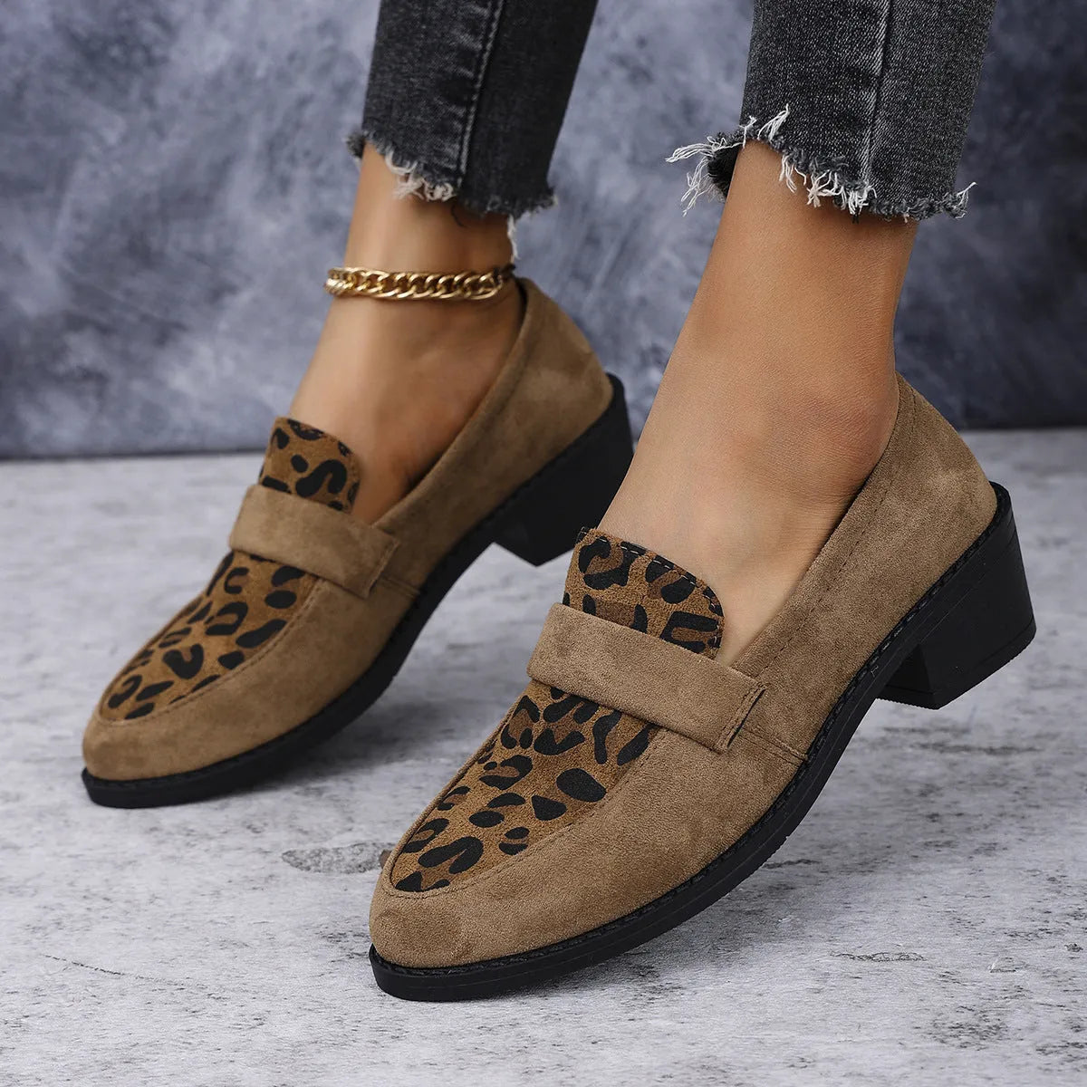 Leopard print slip-on suede pumps with a chunky mid-heel and pointed toe in brown