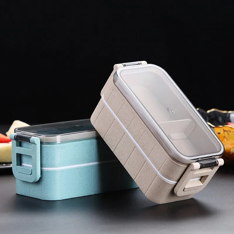 Square wheat straw lunch box with lock seal in blue, beige, or pink colours.