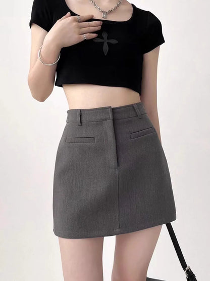 High waist A-line short skirt with front zipper in grey or black, polyester micro-elastic fabric, sizes XS to 3XL.