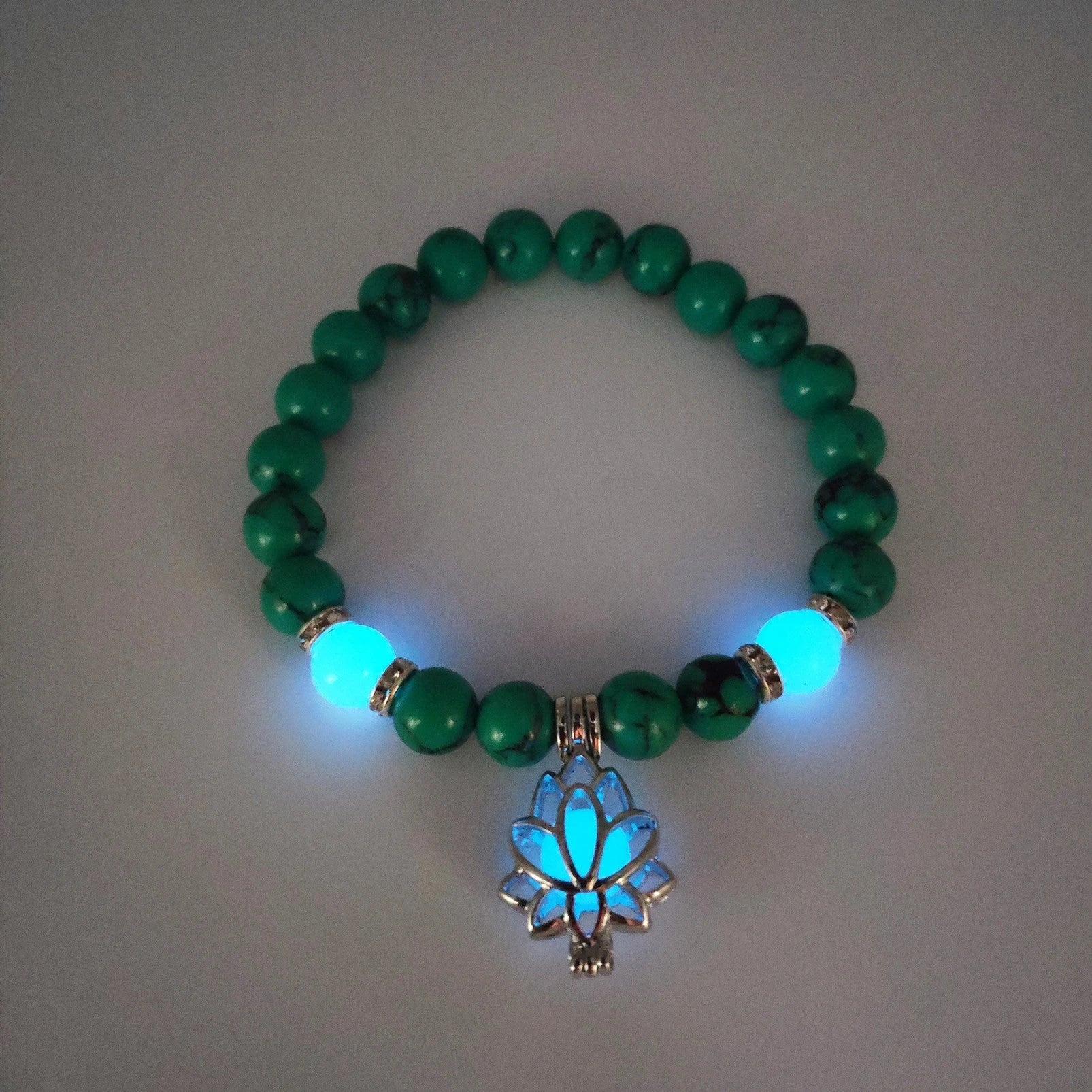 Glow-in-the-Dark Lotus Stone Bracelet with Adjustable Elastic Design for Yoga, Meditation, and Everyday Wear