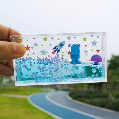 Acrylic liquid quicksand floating astronaut ornament for desk decor