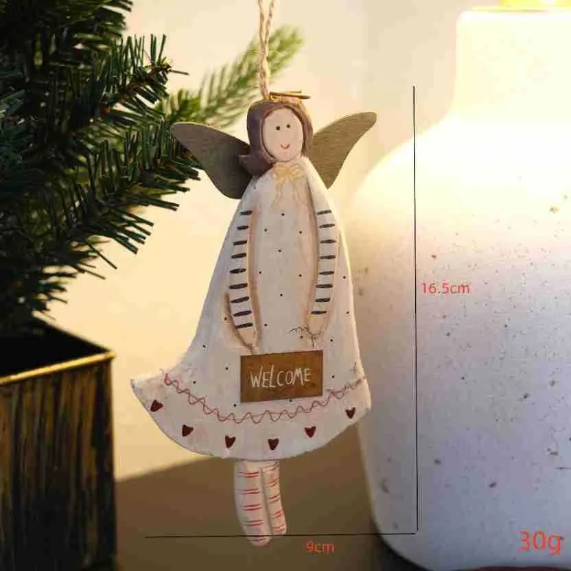 Hand-painted wooden pendant with carved designs in American country style for door or wall decoration