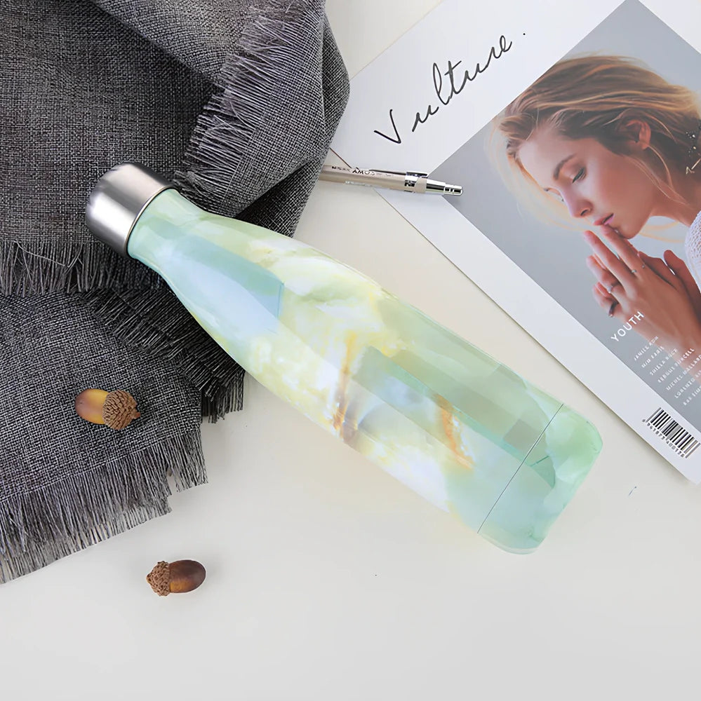 Stainless steel vacuum flask with 500ml capacity and double-wall insulation for temperature control