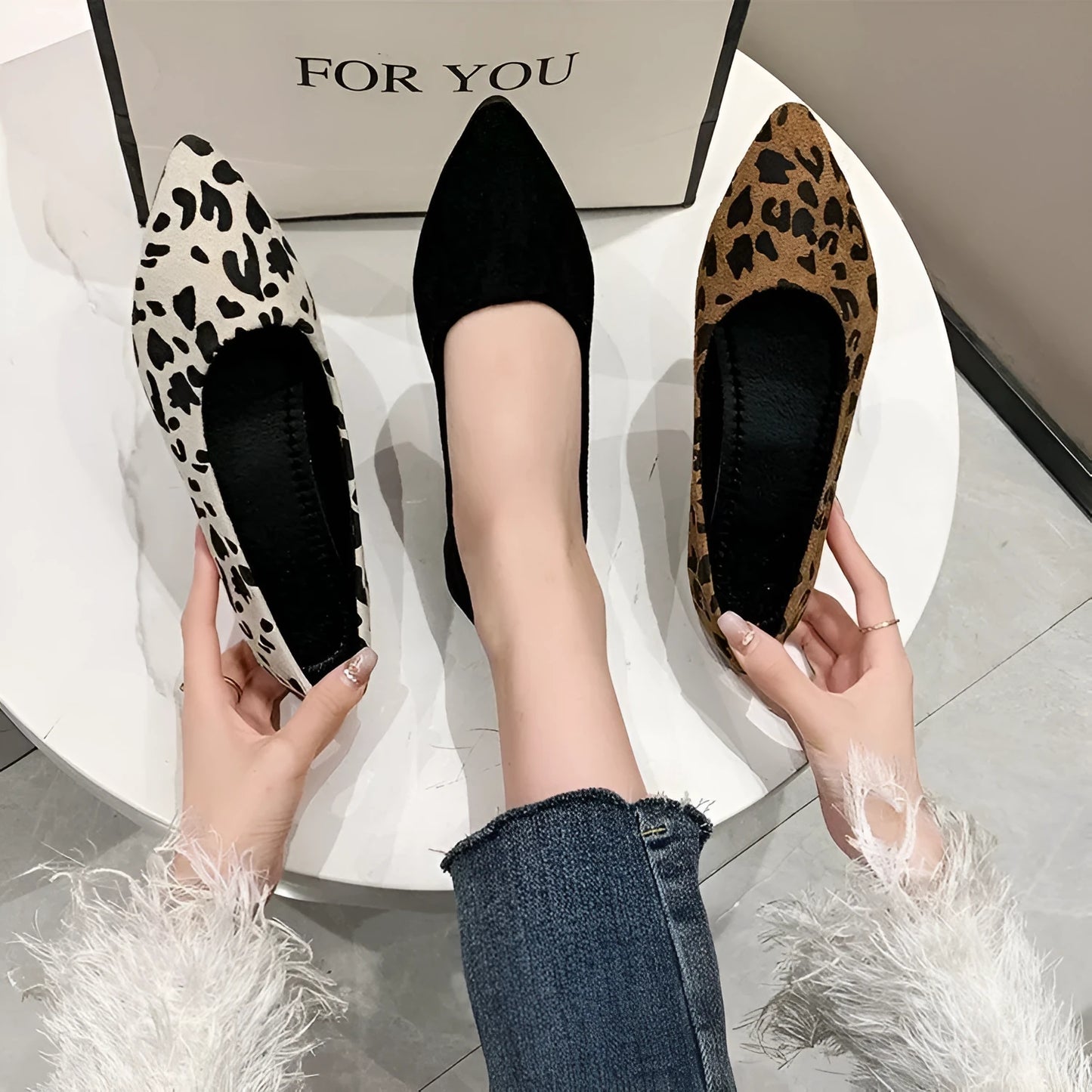 Women's leopard print flat pumps with pointed toe and low flat heel on cotton cloth upper