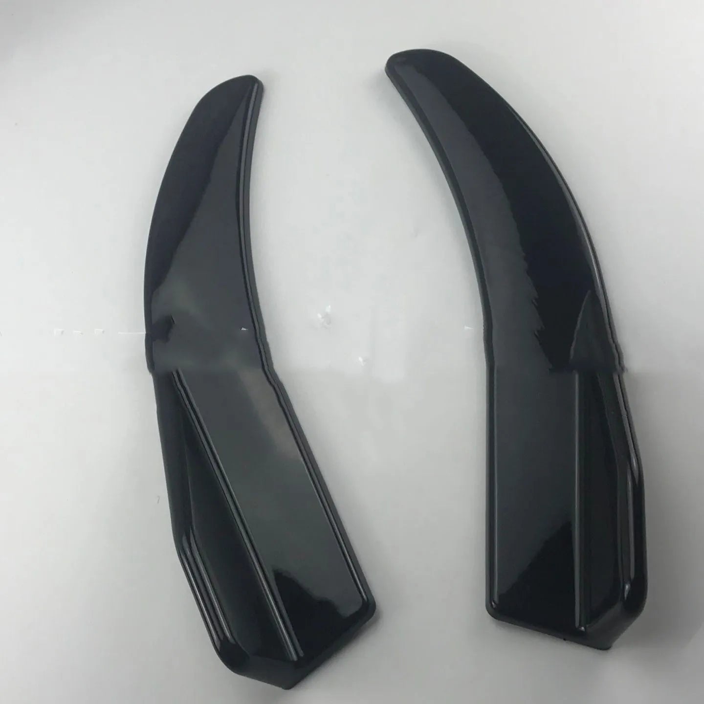 Carbon fibre finish car deflector light for General Motors vehicles, 440mm in size.