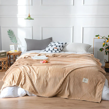 Flannel sheets solid blanket in blue, 150x200 cm size, polyester fiber for cosy bedding warmth