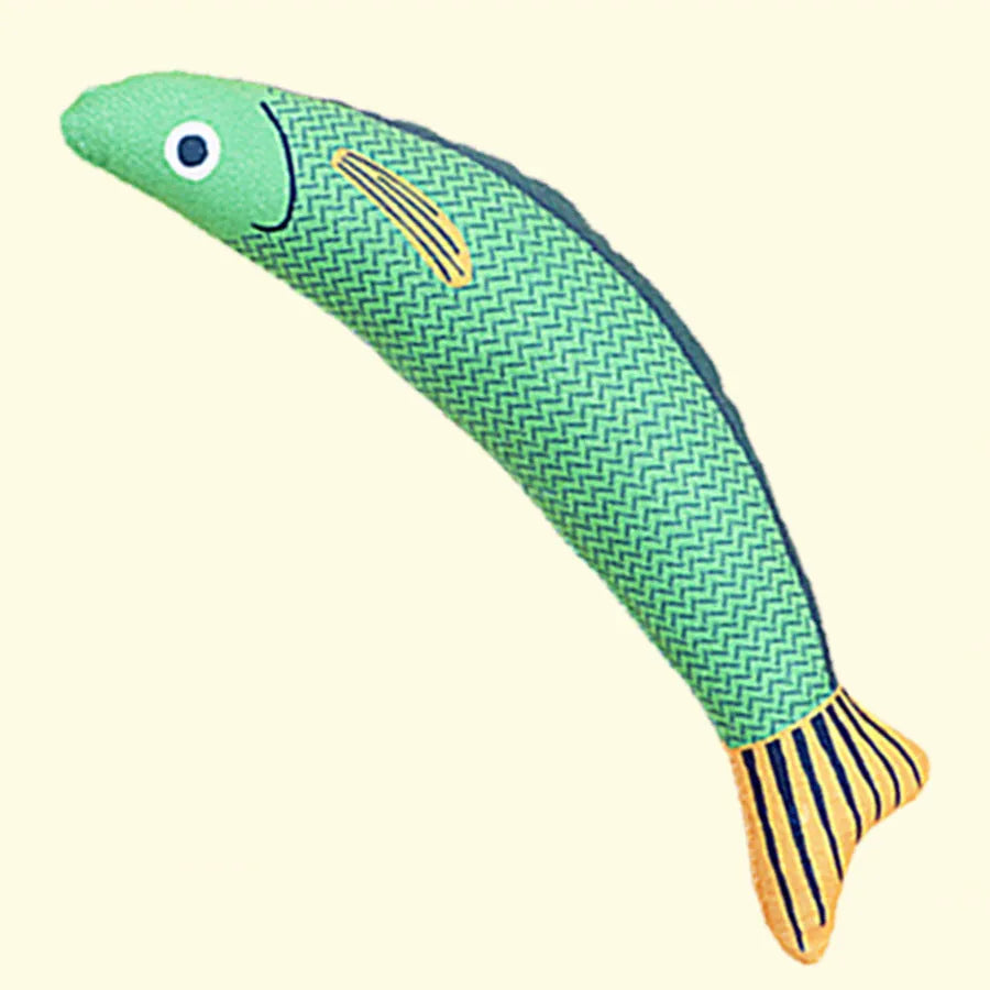 Green catnip-filled saury fish toy measuring 24cm with crinkle sound layer for feline play