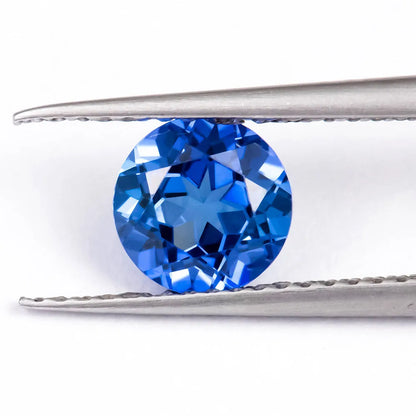 Royal blue love shaped tiara cultivate gemstone in multiple shapes and carat weights for jewellery making.